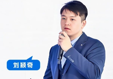 0→1 的 5 年:他从“展会老兵”变“谷歌黑马” | 时间回声·意昂4 17 岁