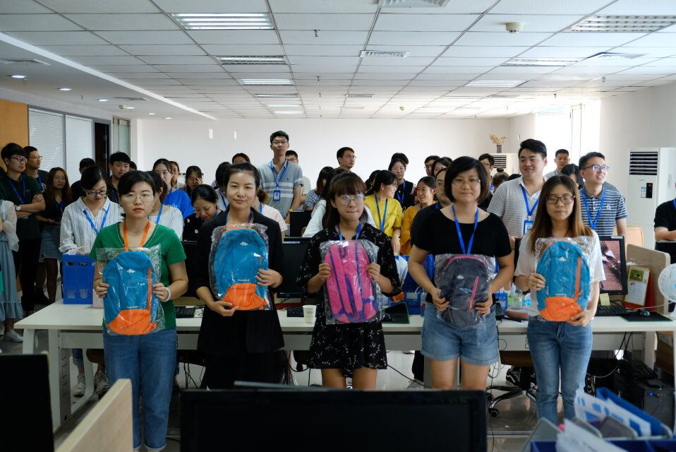 意昂4第三届平板支撑大赛